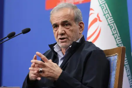 Pezeşkian etirazçıların nümayəndələri ilə görüşdü