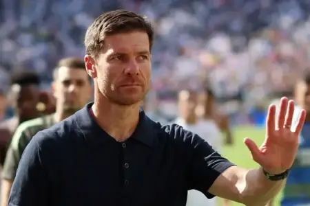 Xabi Alonso "Real" azarkeşlərinə müraciət etdi - Foto