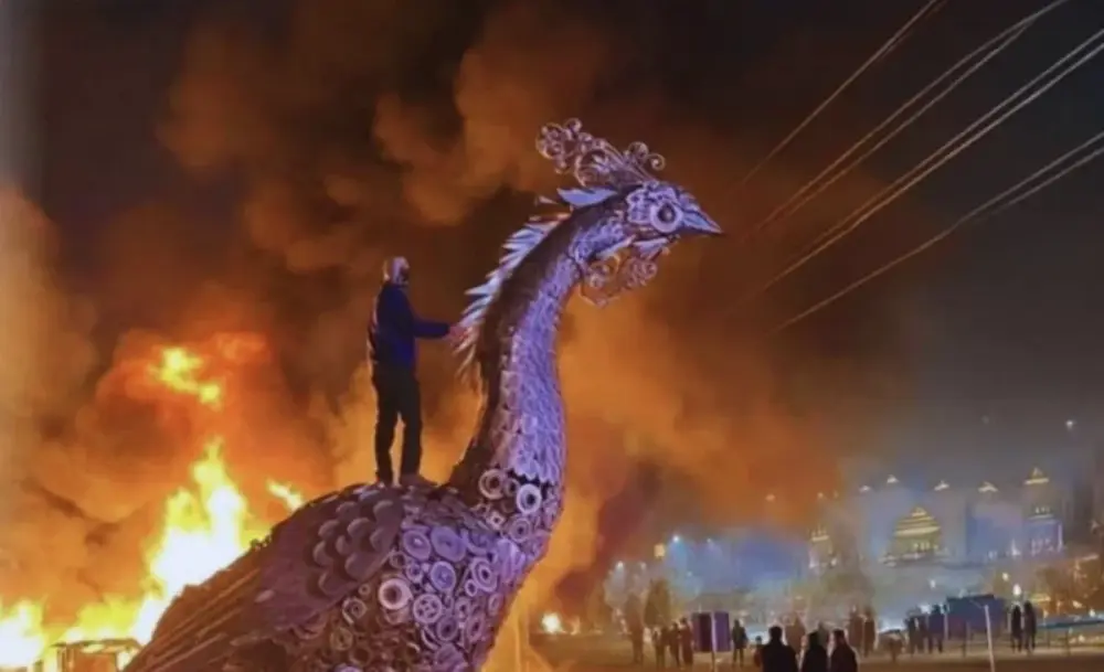 İranda etirazçılar gülləbaran edilir – Ölü sayı 2 minə çatdı