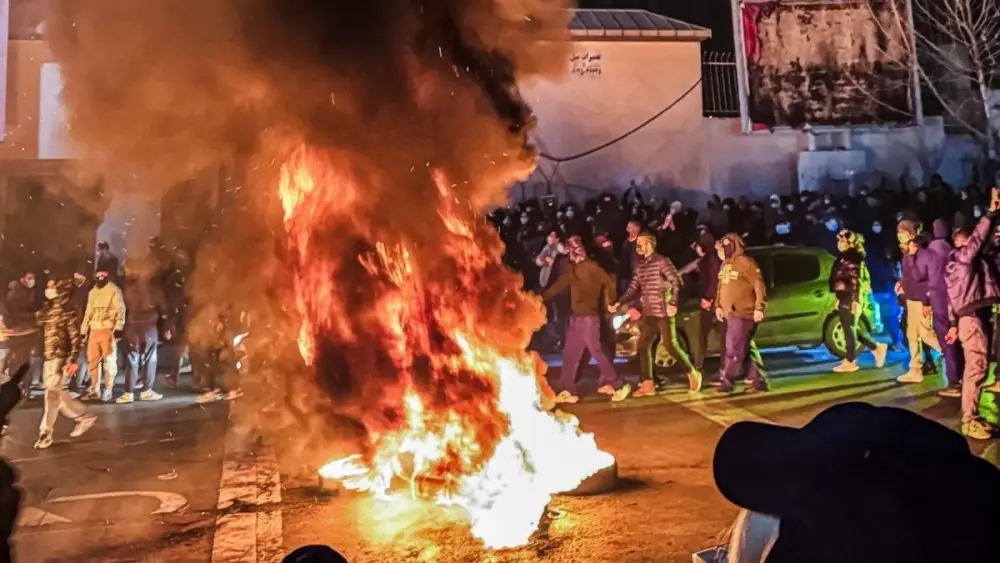 İranda etirazçılar gülləbaran edilir – Ölü sayı 2 minə çatdı