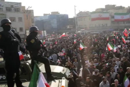 İranda həbs edilənlərin sayı 300-ə yaxınlaşdı