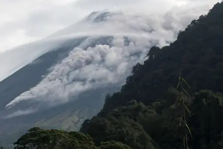 Marapi vulkanı yenidən aktivləşdi