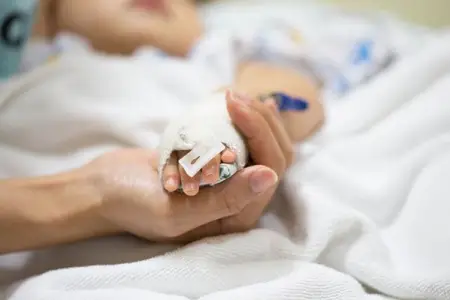 Xırdalanda 1 yaşlı körpə öldü 