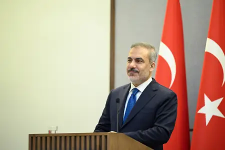 "İrana hərbi müdaxilə istəmirik" 