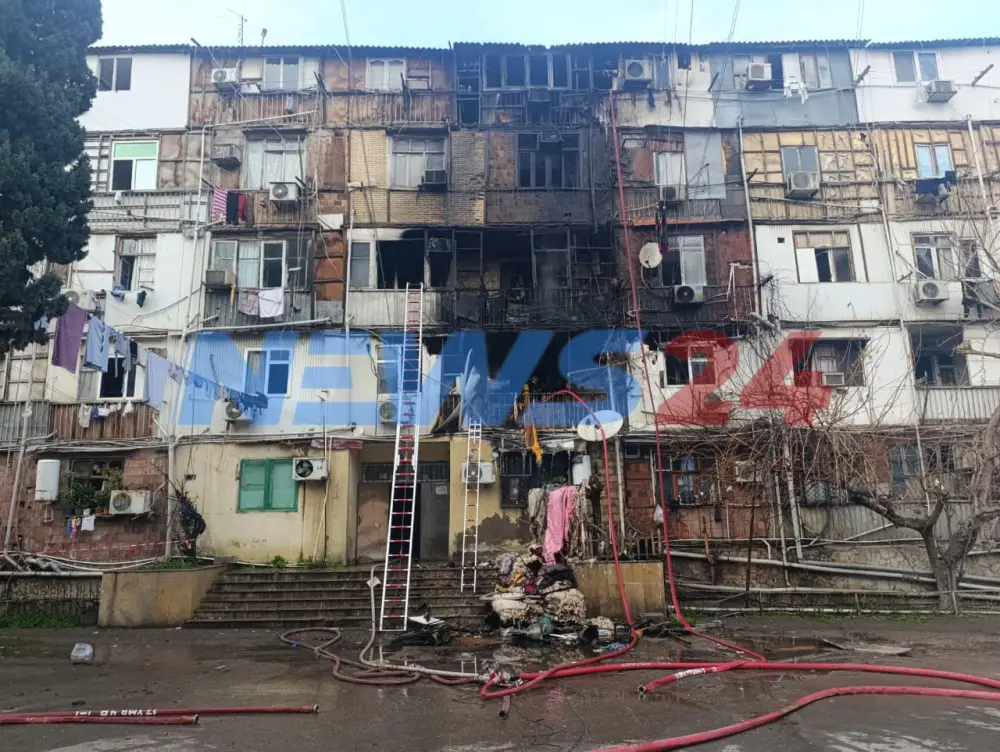 Bakıda yaşayış binasında yanğın başladı - Video - Fotolar - Yeniləndi
