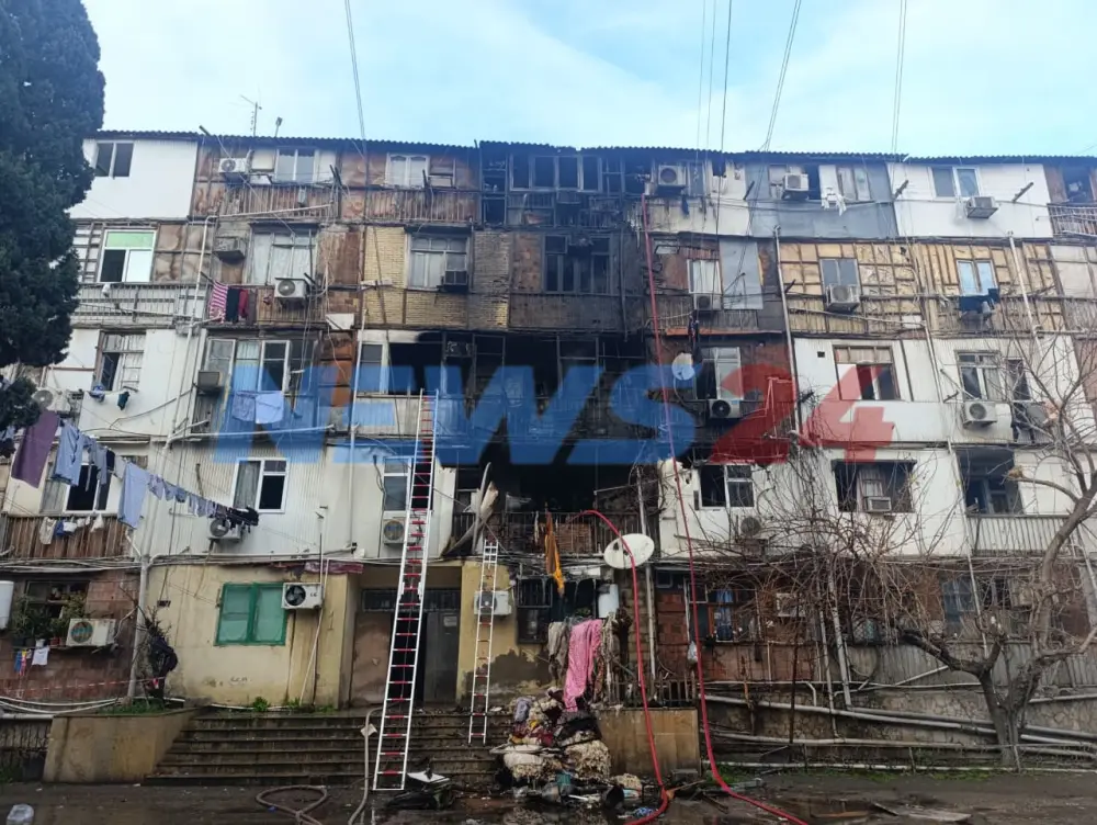 Bakıda yaşayış binasında yanğın başladı - Video - Fotolar - Yeniləndi