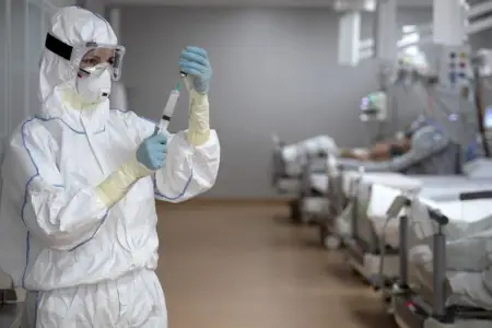 Azərbaycanda bu tibb işçilərinin maaşlarına əlavənin müddəti uzadıldı