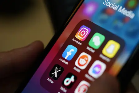 Sosial şəbəkədə məmurları tənqid edənlər həbs olunacaq? – Yeni qərar