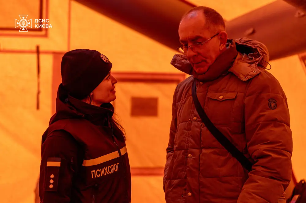 Kiyev sakinləri elektrik kəsintiləri ilə belə mübarizə aparır – Fotolar