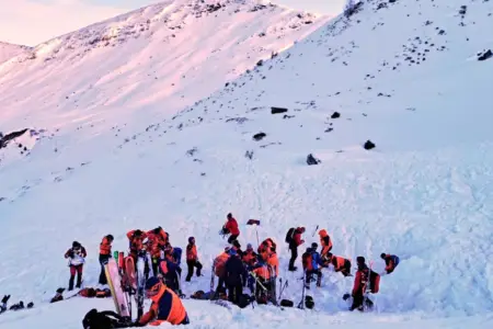 Avstriyada qar uçqunu - 5 nəfər həlak oldu