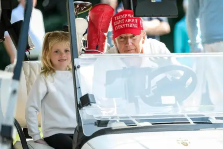 Trampın nəvəsi ilə birgə fotoları gündəm oldu