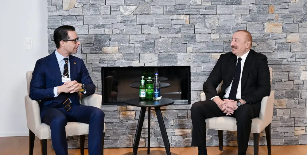 İlham Əliyev “Carlsberg Group” şirkətinin Baş icraçı direktoru ilə görüşdü