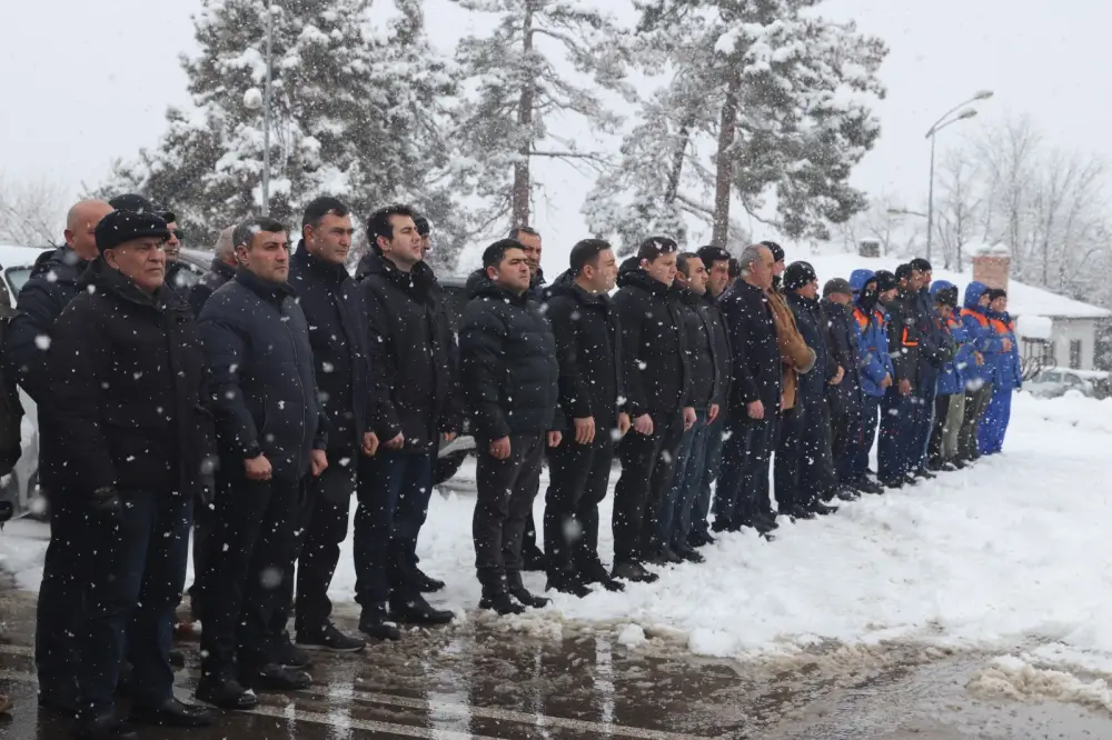 Xankəndi, Xocalı və Ağdərədə bayraqlar yarıyadək endirildi