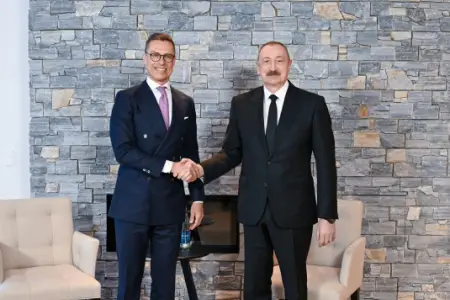 İlham Əliyev Davosda finlandiyalı həmkarı ilə görüşdü 