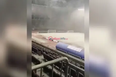 Respublika stadionu qar altında - Video