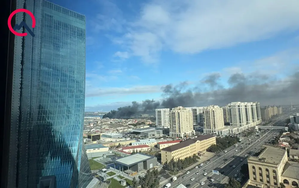 Bakıda obyekt yanır - Foto