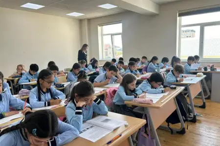 Qarlı havada dərsə davamiyyət necədir? – Rəsmi açıqlama yayıldı