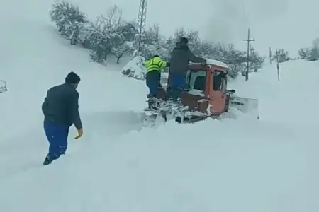 Güclü qar cənubda fəsadlar törətdi – Video