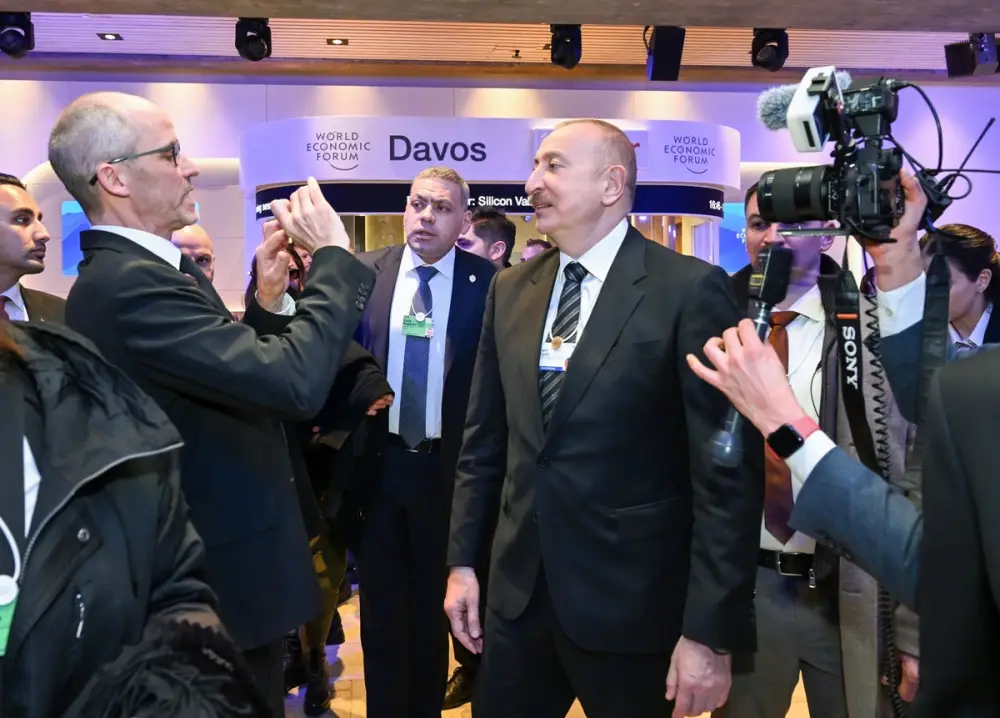 Prezident İlham Əliyev Ümumdünya İqtisadi Forumu çərçivəsində panel iclasda iştirak etdi