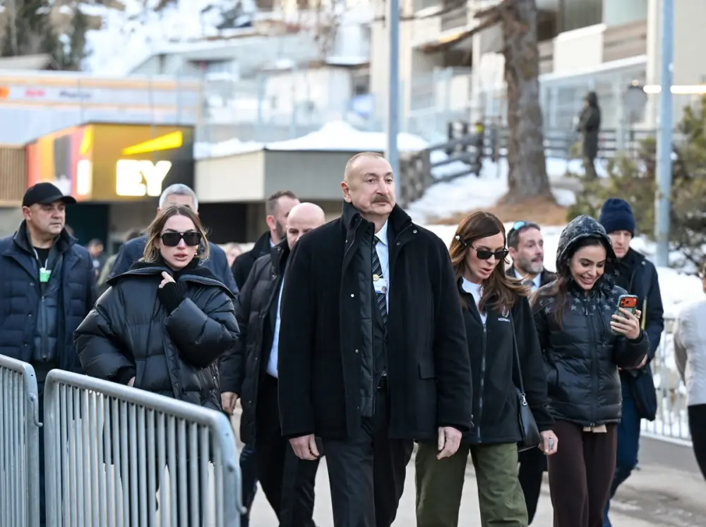 Prezident İlham Əliyev Ümumdünya İqtisadi Forumu çərçivəsində panel iclasda iştirak etdi