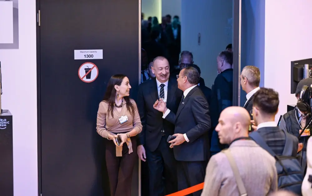 Prezident İlham Əliyev Ümumdünya İqtisadi Forumu çərçivəsində panel iclasda iştirak etdi