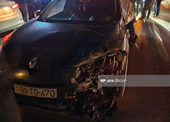 Motosikletlə minik avtomobili toqquşdu, 1 nəfər ağır yaralandı – Fotolar
