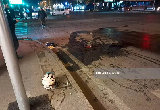 Motosikletlə minik avtomobili toqquşdu, 1 nəfər ağır yaralandı – Fotolar