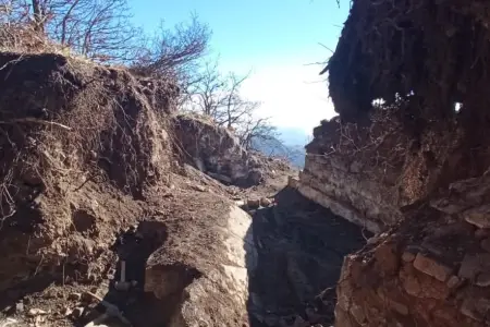 Niyal qalasında dəhşətli vandallıq: Divarlar uçuruldu, cinayət işi açıldı