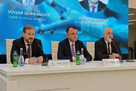 Azərbaycanda ilk: 22 yaşlı gənci həkim və robot birlikdə əməliyyat etdi