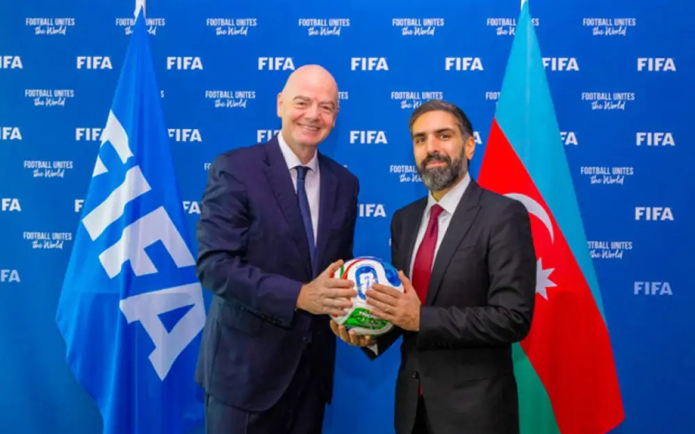 Rövşən Nəcəf FIFA prezidenti ilə görüşdü – Fotolar