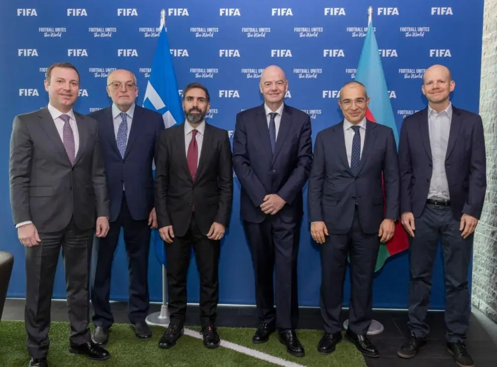 Rövşən Nəcəf FIFA prezidenti ilə görüşdü – Fotolar