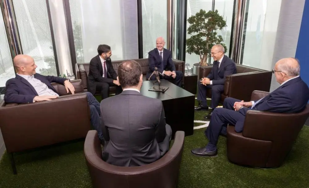 Rövşən Nəcəf FIFA prezidenti ilə görüşdü – Fotolar