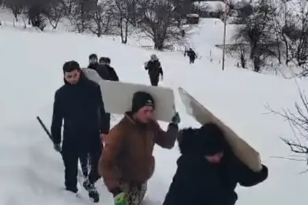 Elə qar yağdı ki, 3 gün öncə vəfat edən şəhid bacısı indi dəfn edildi – Video