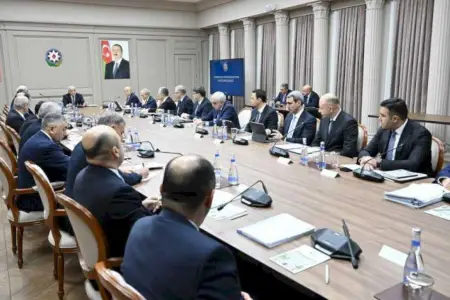 Əli Əsədov nazirləri topladı - Tapşırıqlar verdi