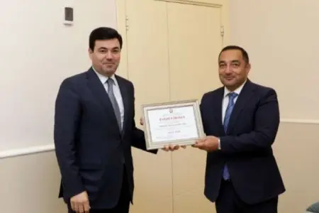 İcra başçısı müavinini işdən çıxardı