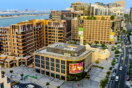 Dünyanın ilk qızılla örtülmüş küçəsi yaradılır