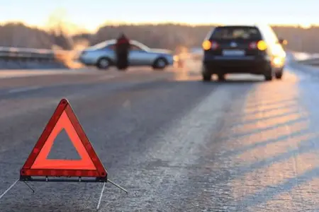 Qaxda minik avtomobilləri toqquşdu, yaralılar var