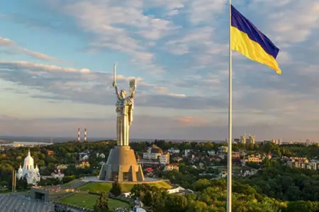 Rusiya Ukraynada avtobusa zərbə endirdi: 12 nəfər öldü