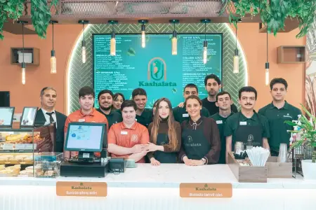 Prezidentin gəlini onlarla kofe hazırladı – Fotolar