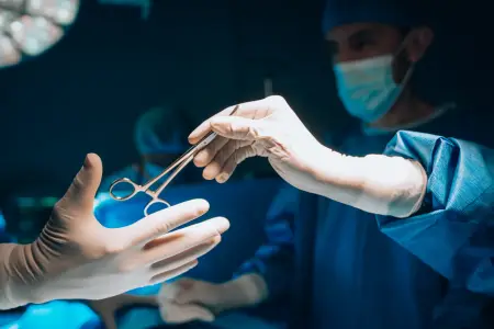 Tibb tarixində unikal əməliyyat: İspaniyada ilkə imza atıldı