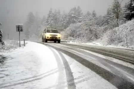 Qeyri-sabit hava şəraiti ilə bağlı sürücülərə xəbərdarlıq olundu