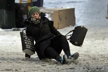 Küləkli havada xəsarət alan var