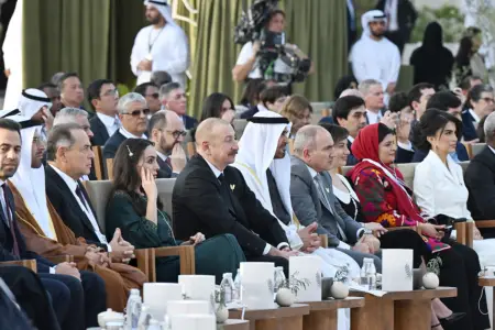 Prezidentə mötəbər mükafat verildi - Yeniləndi - Fotolar 