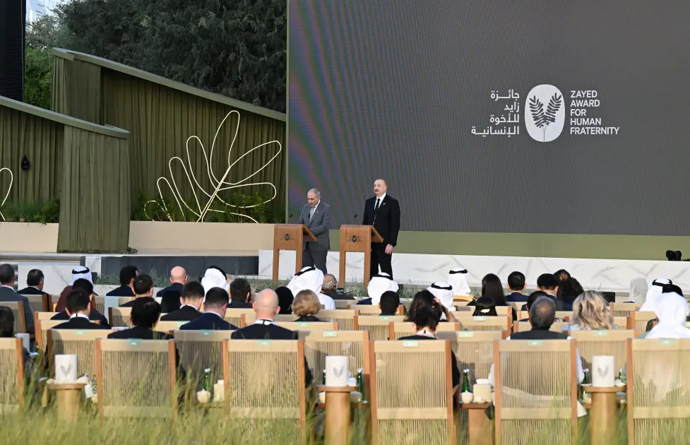 Prezidentə mötəbər mükafat verildi - Yeniləndi - Fotolar 