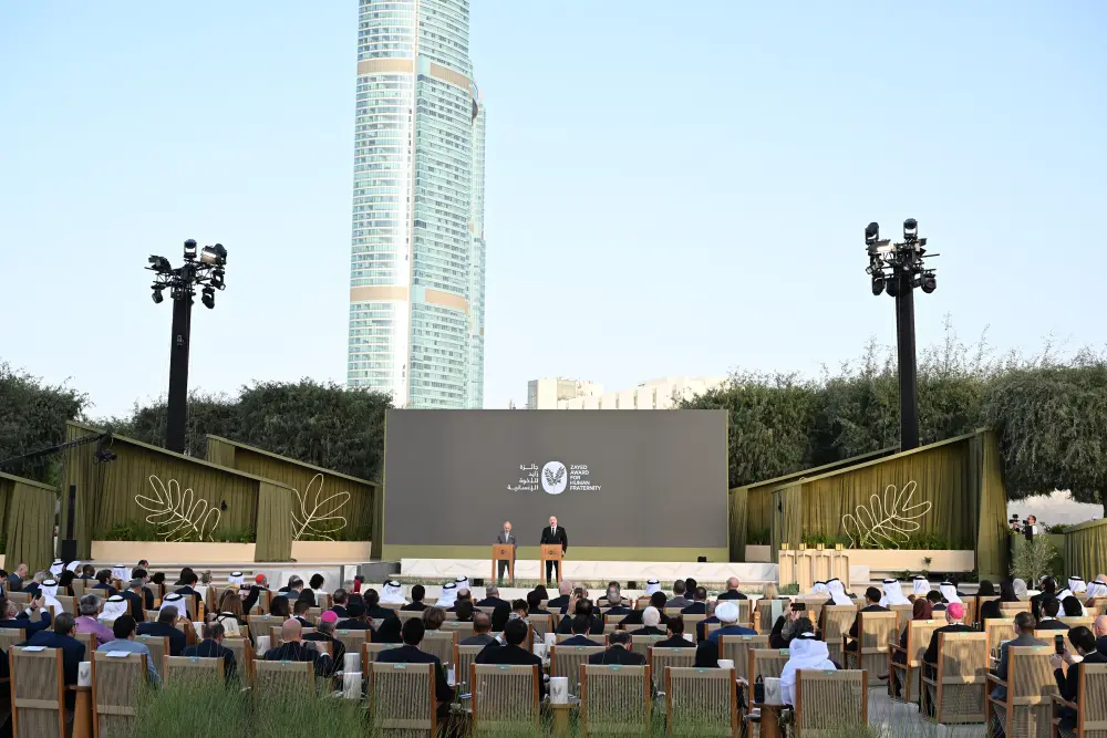 Prezidentə mötəbər mükafat verildi - Yeniləndi - Fotolar 