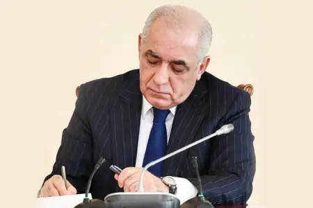 Əli Əsədov qərar imzaladı