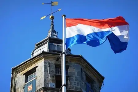 Hollandiyada müsəlmanların gizli izlənməsi üzə çıxdı