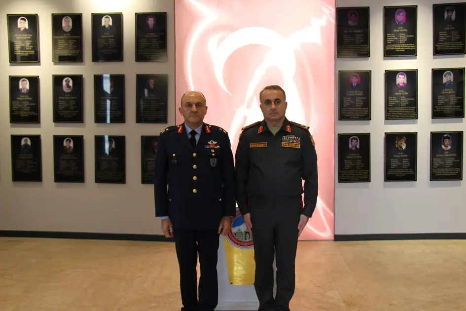 Azərbaycanın hərbi attaşesi Kayseri və Kahramanmaraşda şəhid ailələrini ziyarət etdi – Fotolar