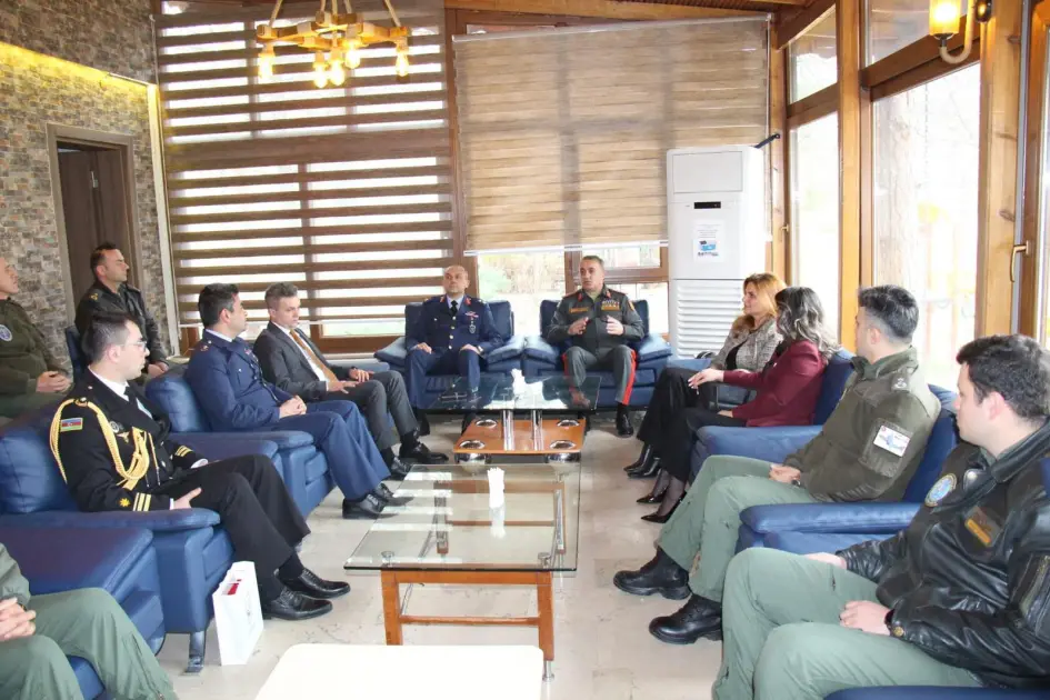 Azərbaycanın hərbi attaşesi Kayseri və Kahramanmaraşda şəhid ailələrini ziyarət etdi – Fotolar