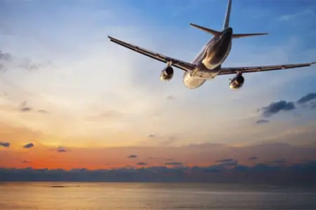 Baqajının çəkisi artıq olan sərnişin - Aviaşirkət əməkdaşını döydü